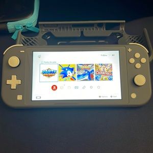Nintendo switch lite gray